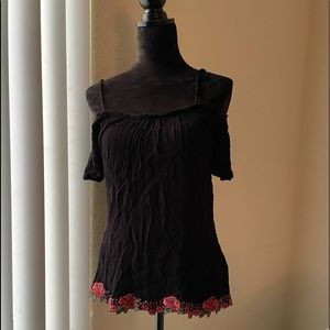 Large black/roses top